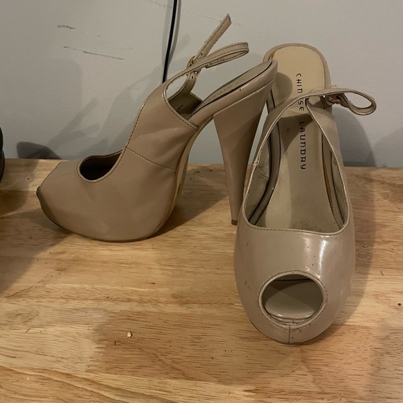 Tan peep toe heels - Picture 2 of 3